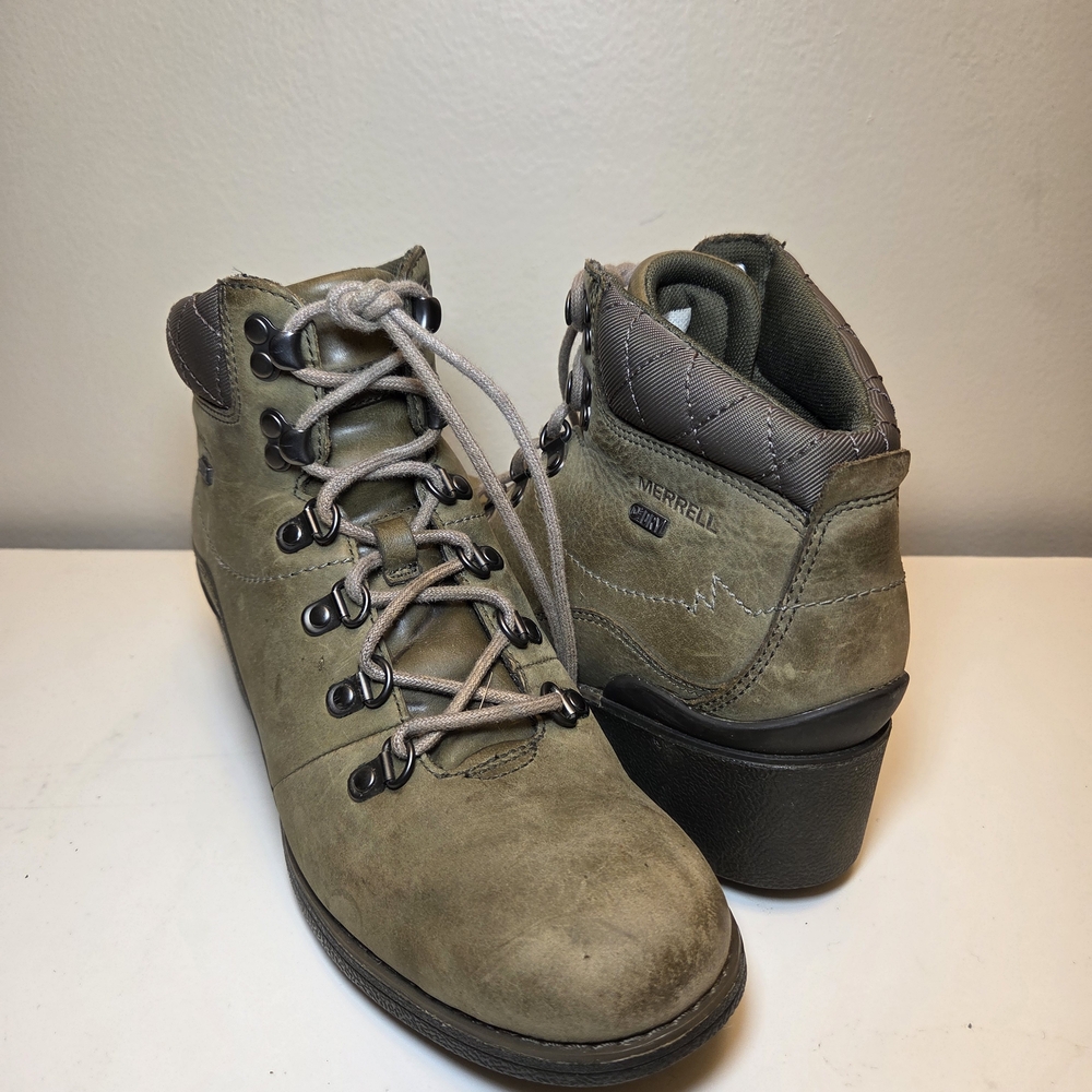 Merrell Chateau Women's Olive Lace-Up Boots